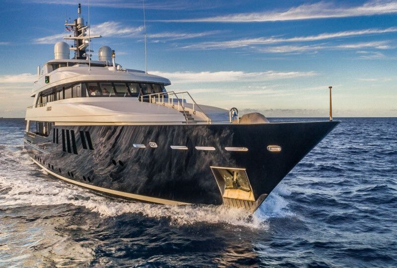 BRAVADO Yacht